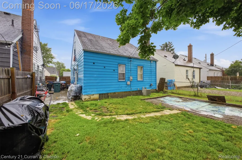 1854 Pagel Avenue Lincoln Park City MI 48146