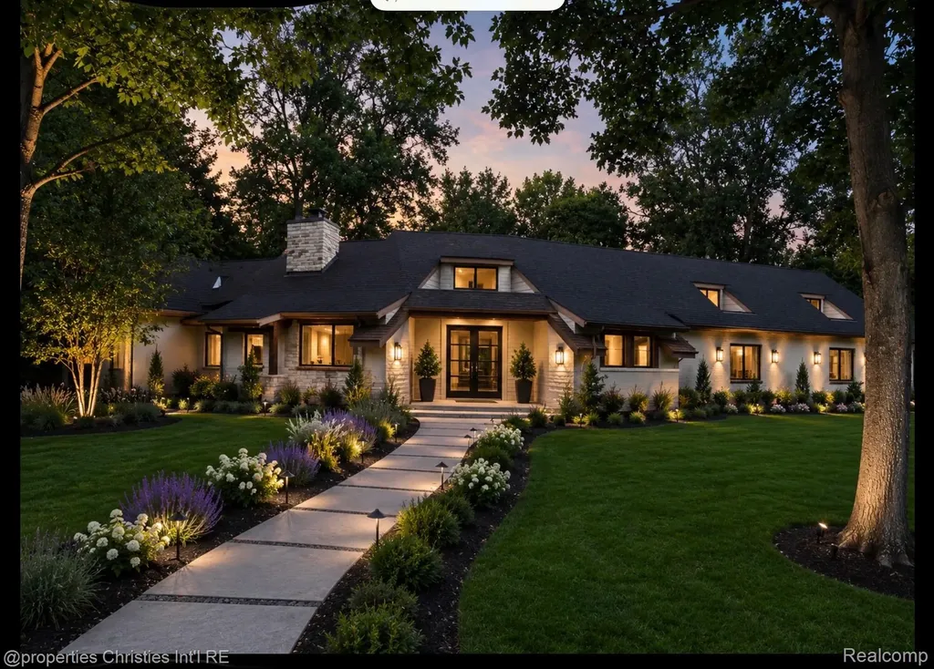 25310 Canterbury Road Franklin Village MI 48025