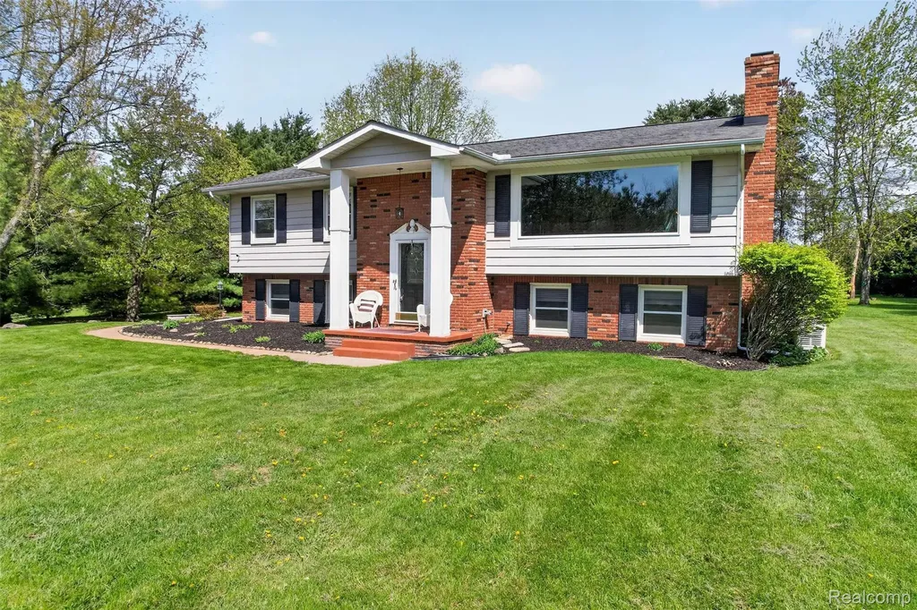 1180 N Hurd Road Brandon Charter Township MI 48462