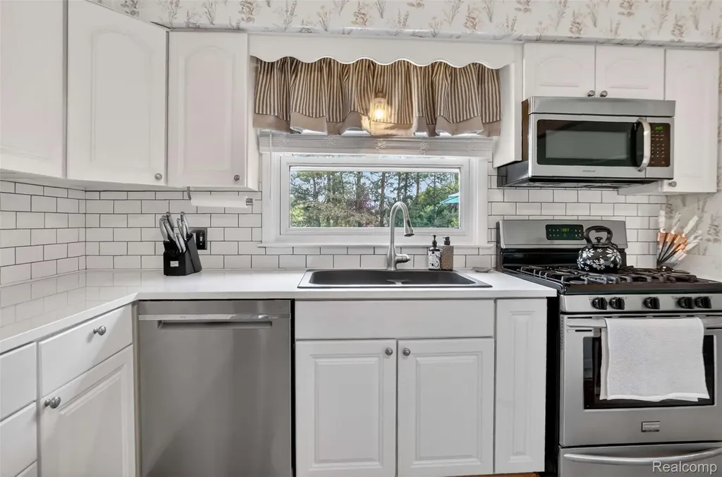 1180 N Hurd Road Brandon Charter Township MI 48462