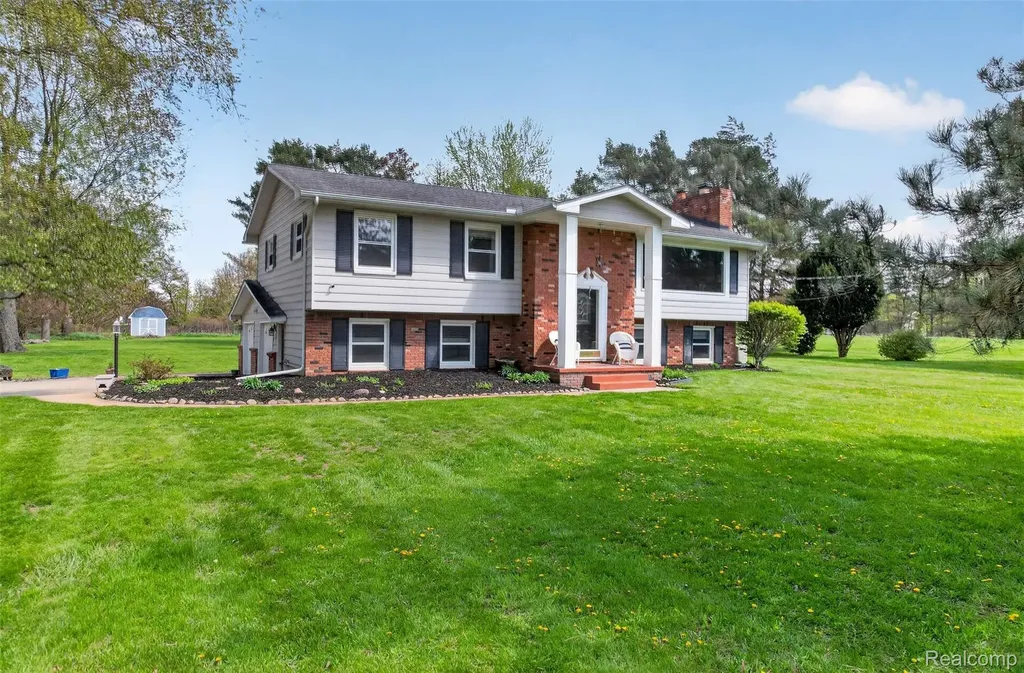 1180 N Hurd Road Brandon Charter Township MI 48462