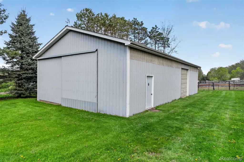 1180 N Hurd Road Brandon Charter Township MI 48462