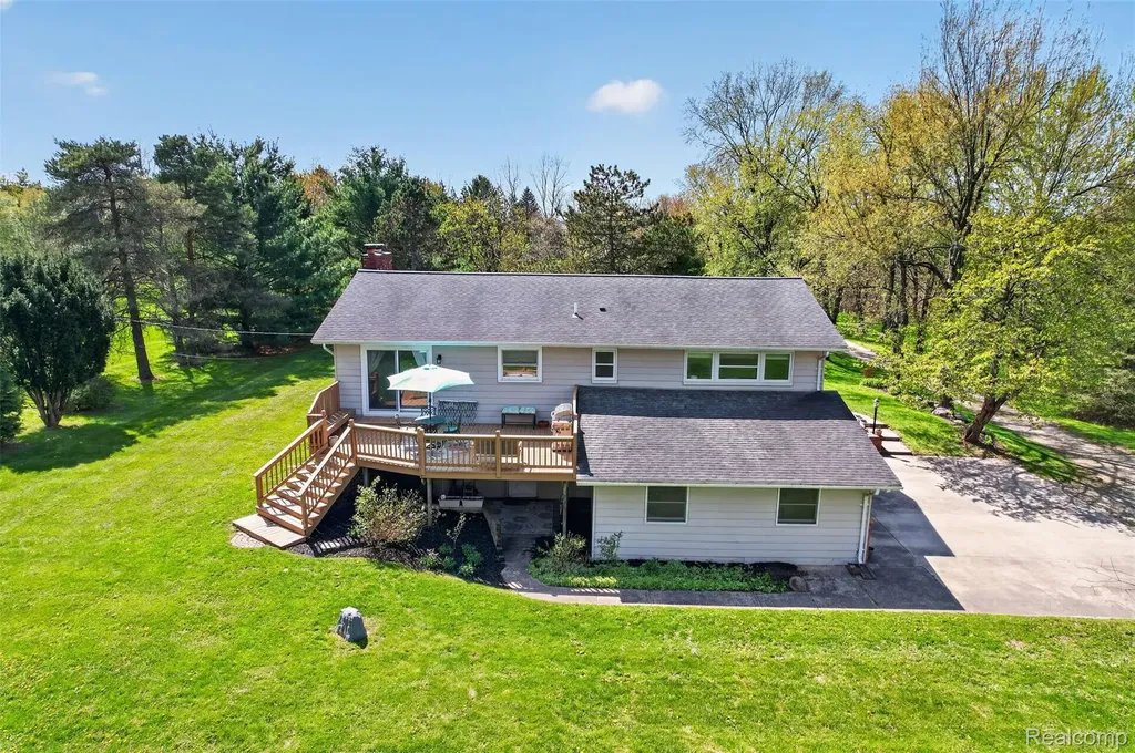 1180 N Hurd Road Brandon Charter Township MI 48462