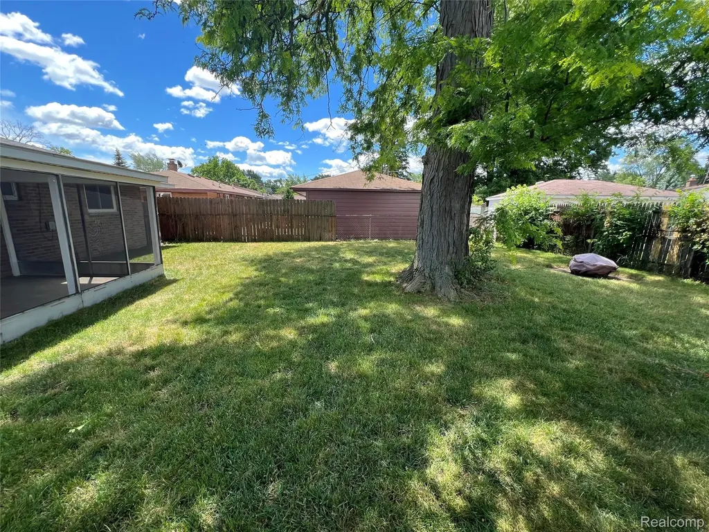 35544 Thames Street Westland City MI 48186