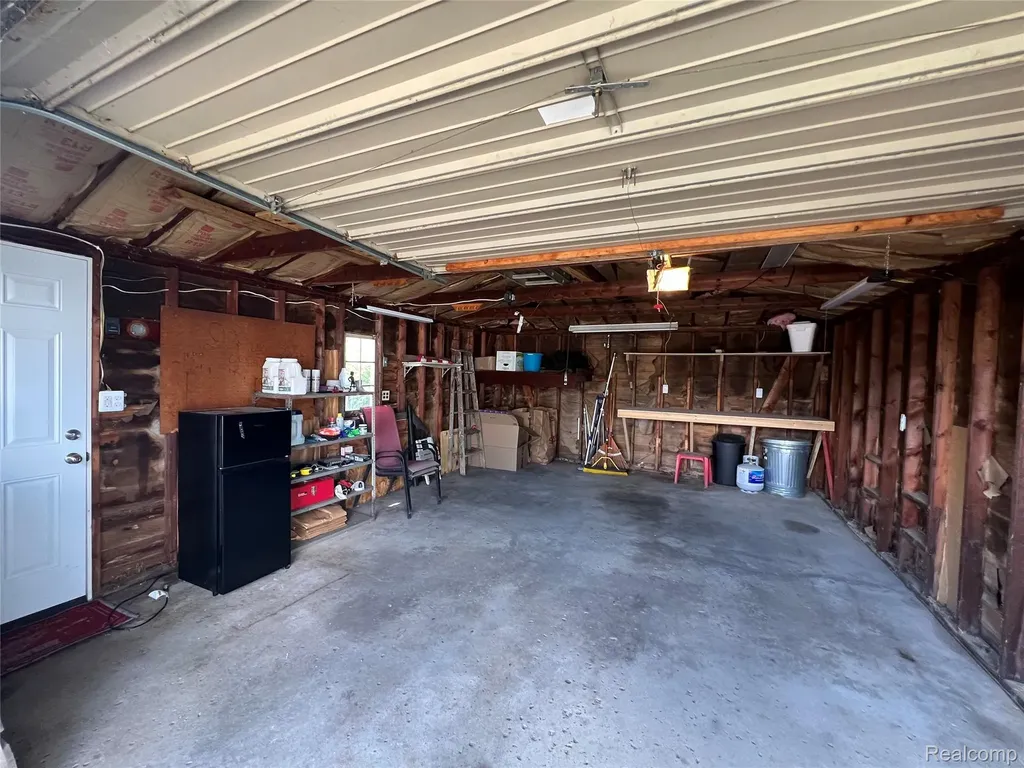 35544 Thames Street Westland City MI 48186