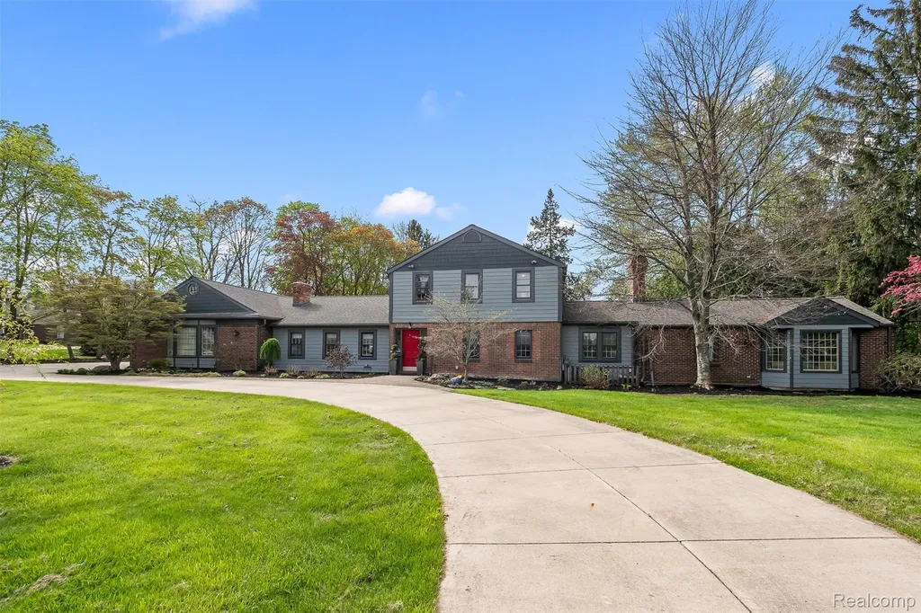 3937 Englewood Court West Bloomfield Charter Township MI 48323