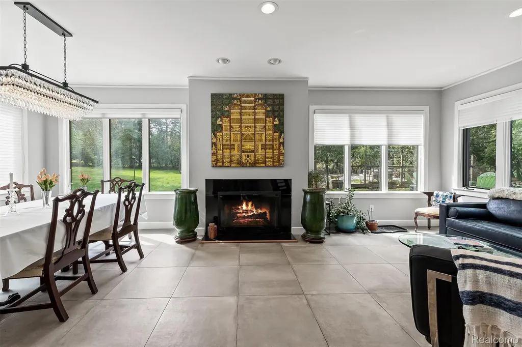 3937 Englewood Court West Bloomfield Charter Township MI 48323