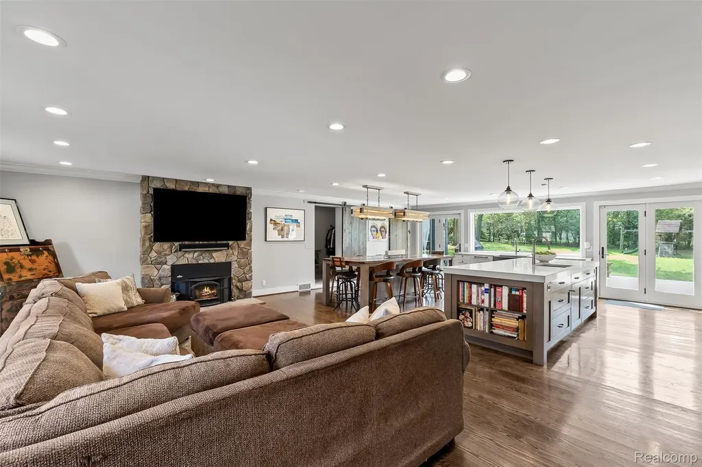 3937 Englewood Court West Bloomfield Charter Township MI 48323