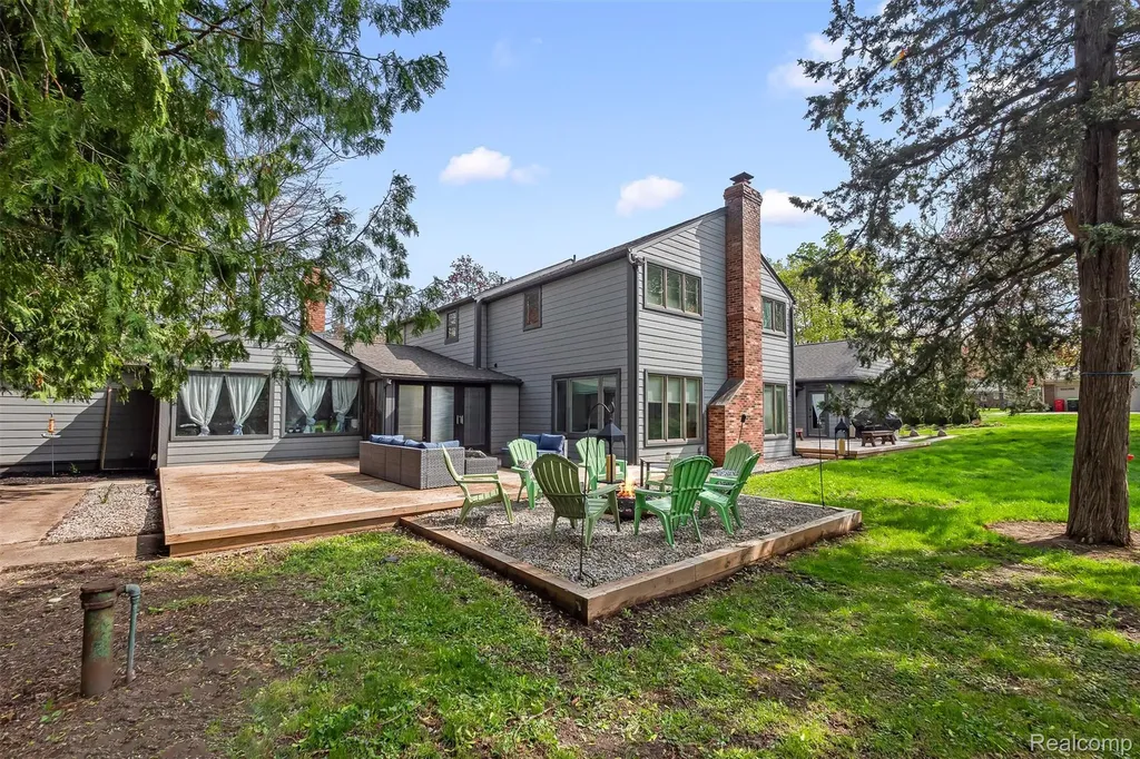3937 Englewood Court West Bloomfield Charter Township MI 48323