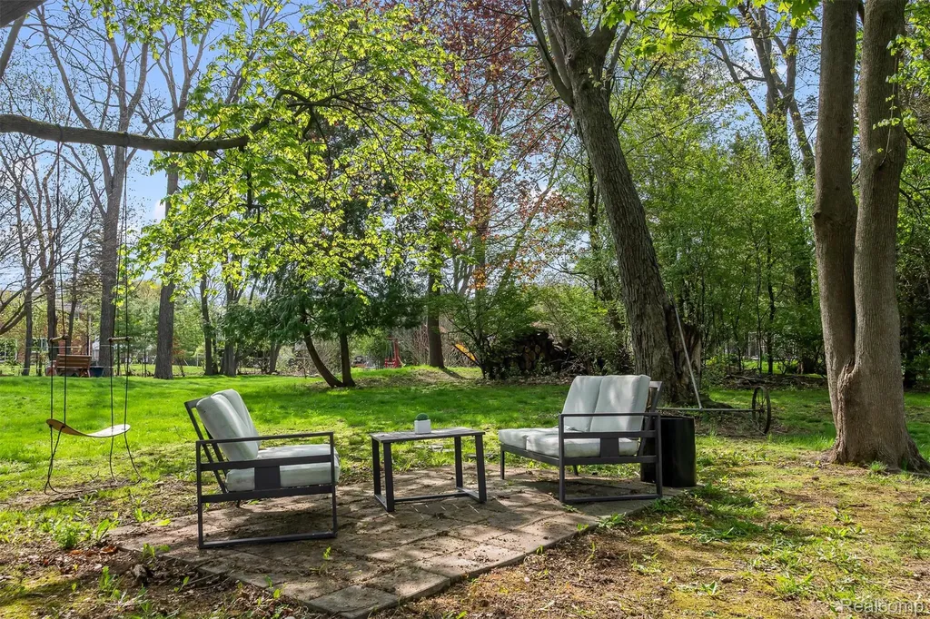 3937 Englewood Court West Bloomfield Charter Township MI 48323