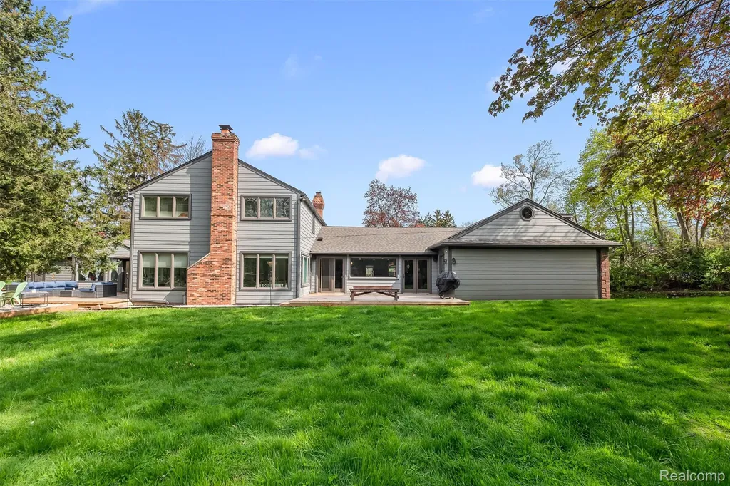 3937 Englewood Court West Bloomfield Charter Township MI 48323
