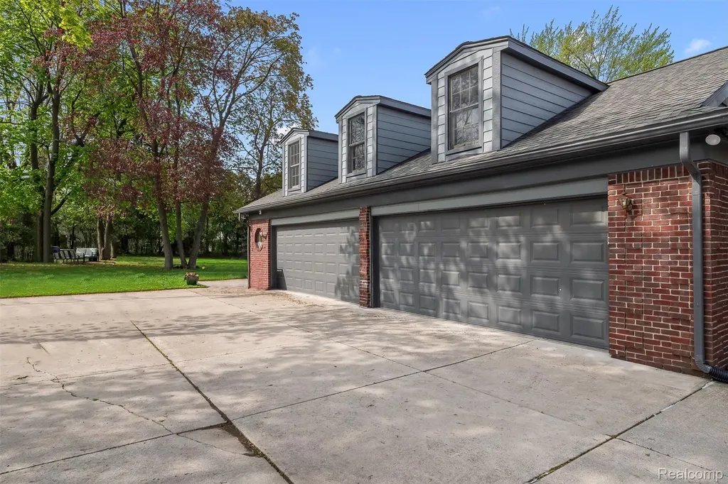 3937 Englewood Court West Bloomfield Charter Township MI 48323
