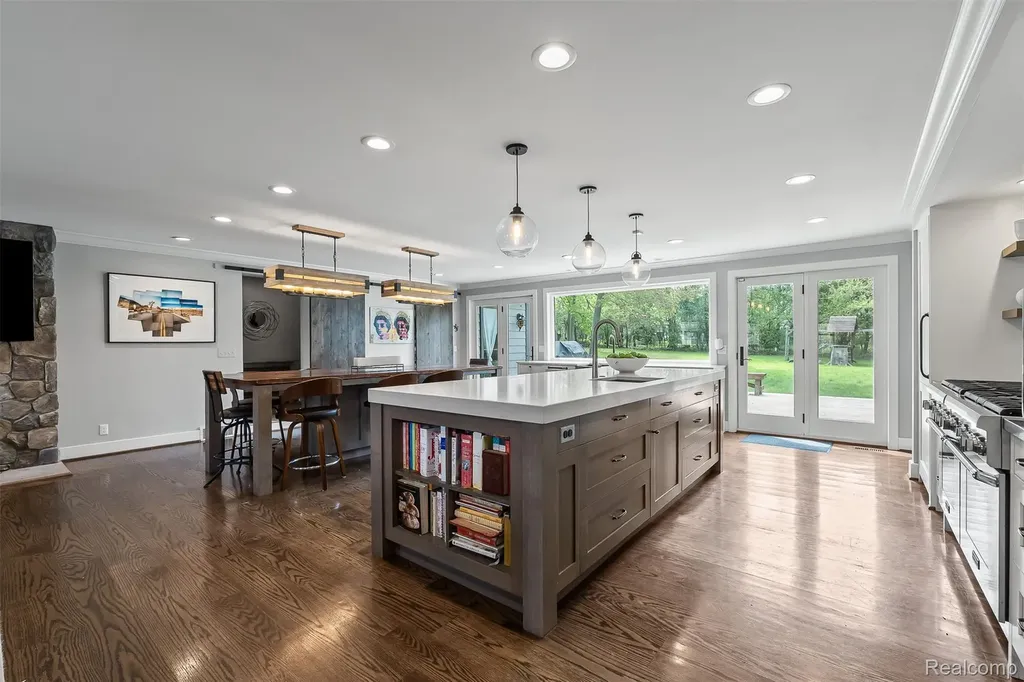 3937 Englewood Court West Bloomfield Charter Township MI 48323