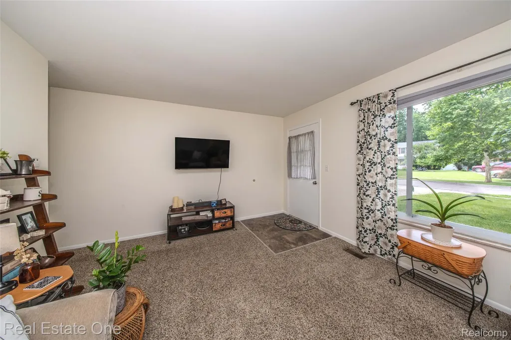 207 Murphy Street Linden City MI 48451