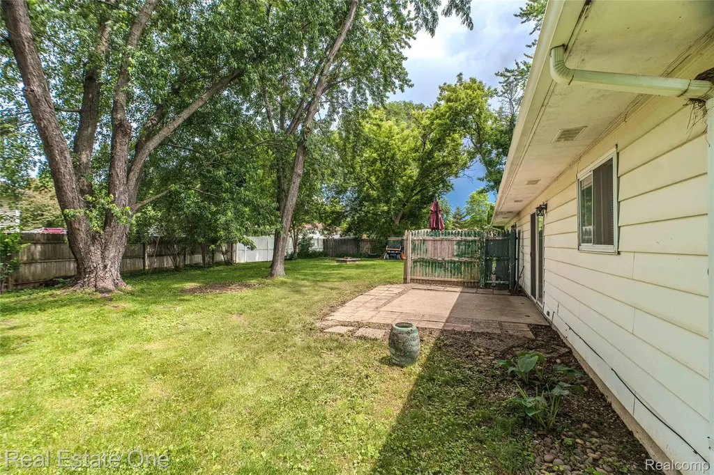 207 Murphy Street Linden City MI 48451