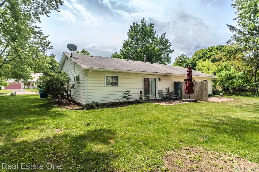 207 Murphy Street Linden City MI 48451