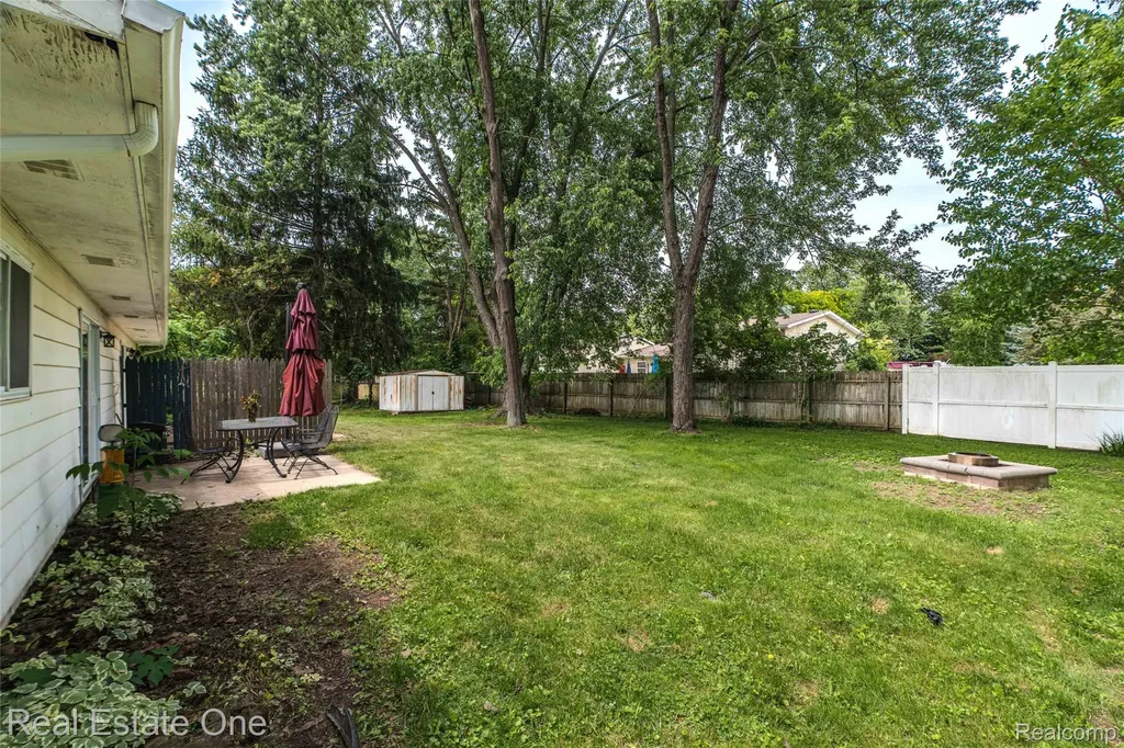 207 Murphy Street Linden City MI 48451