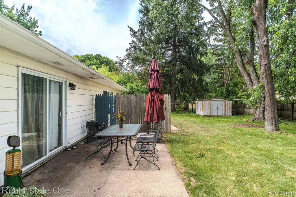207 Murphy Street Linden City MI 48451