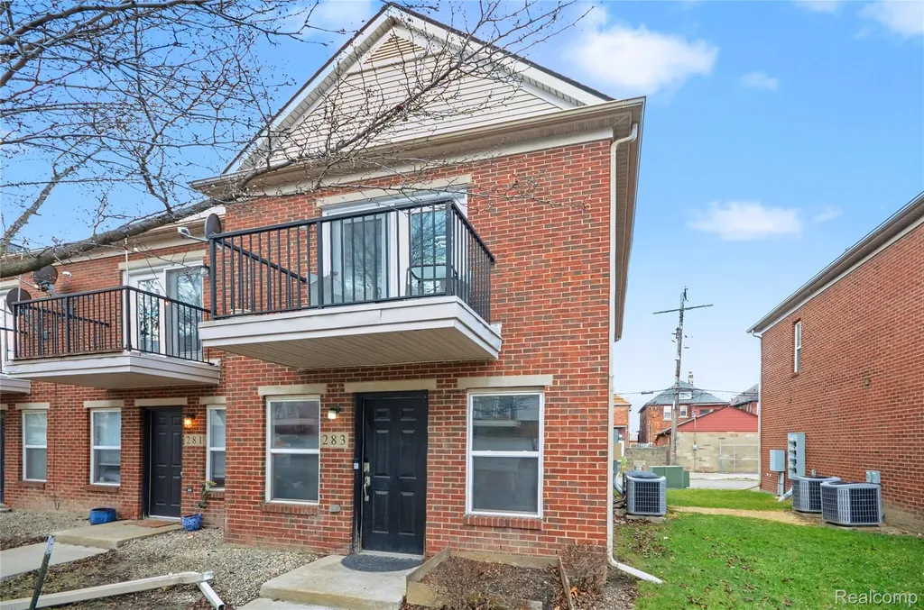 283 E Palmer Street Detroit City MI 48202