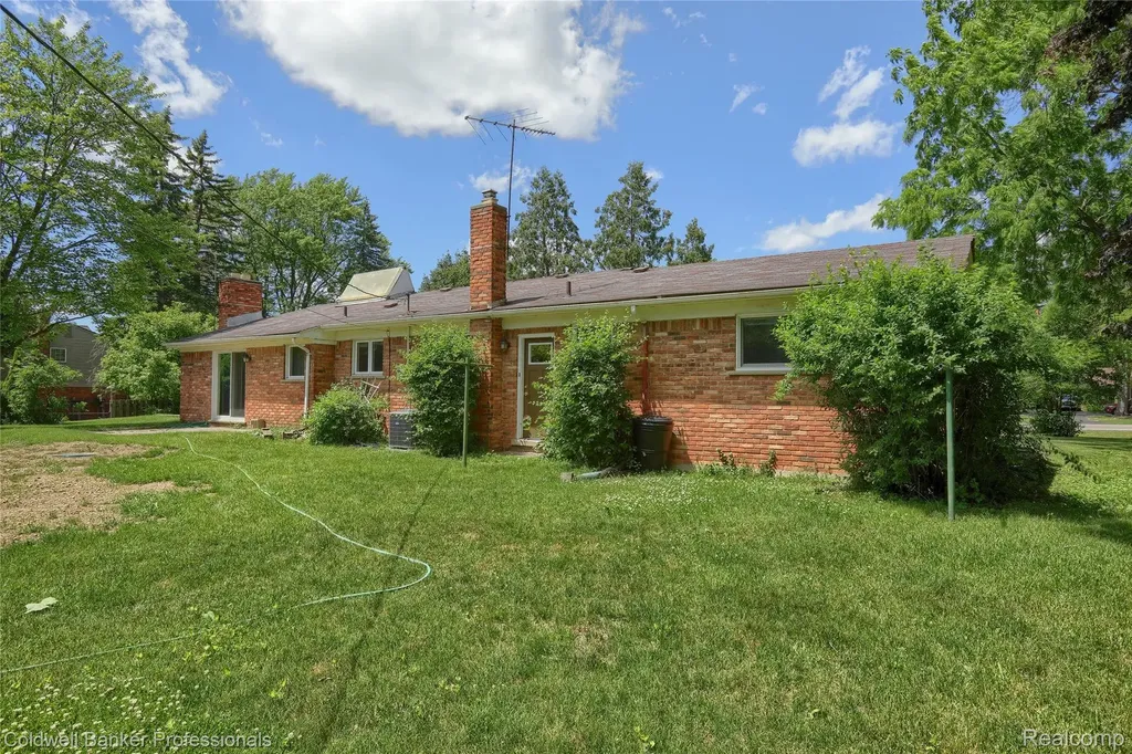 3634 South Boulevard Bloomfield Hills City MI 48304