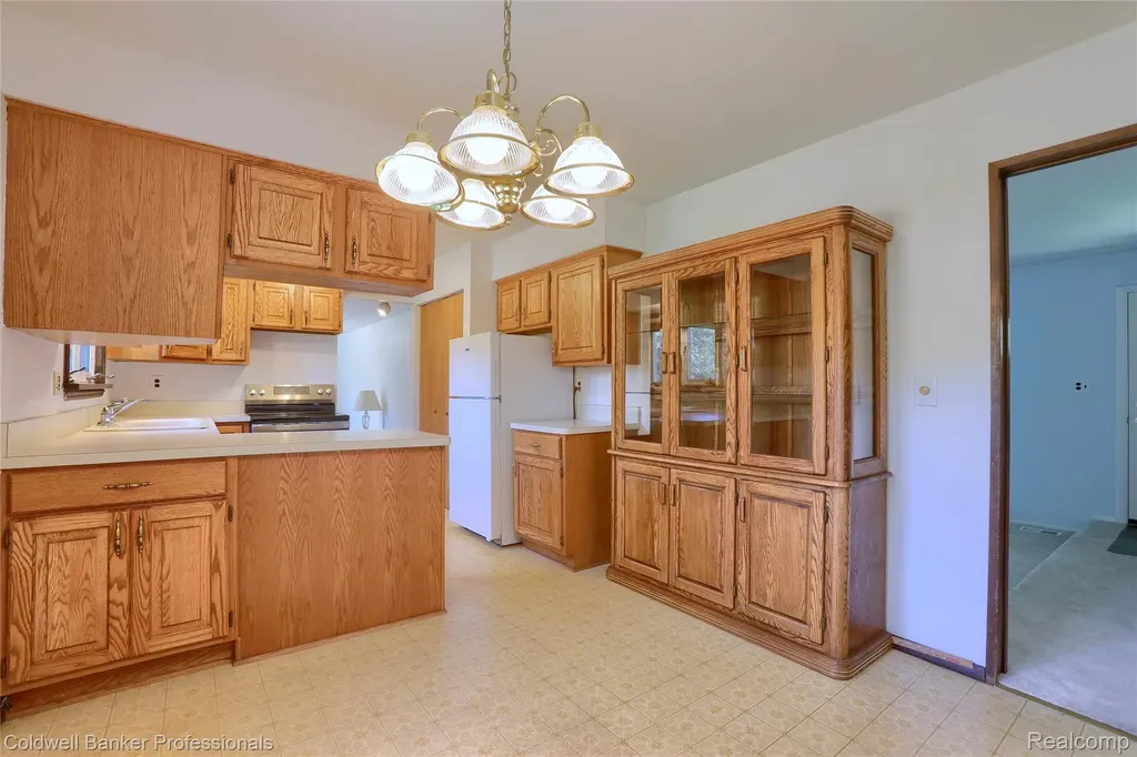 3634 South Boulevard Bloomfield Hills City MI 48304