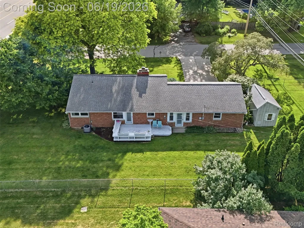 24 Nevada Avenue Rochester Hills City MI 48309