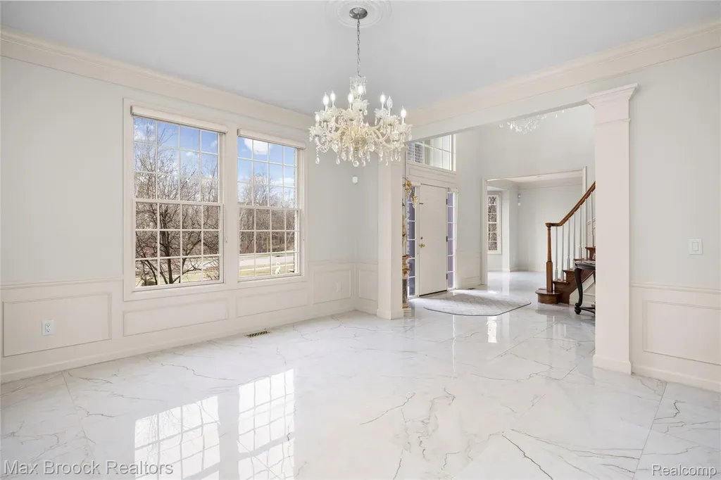 7083 Chatham Court West Bloomfield Charter Township MI 48322