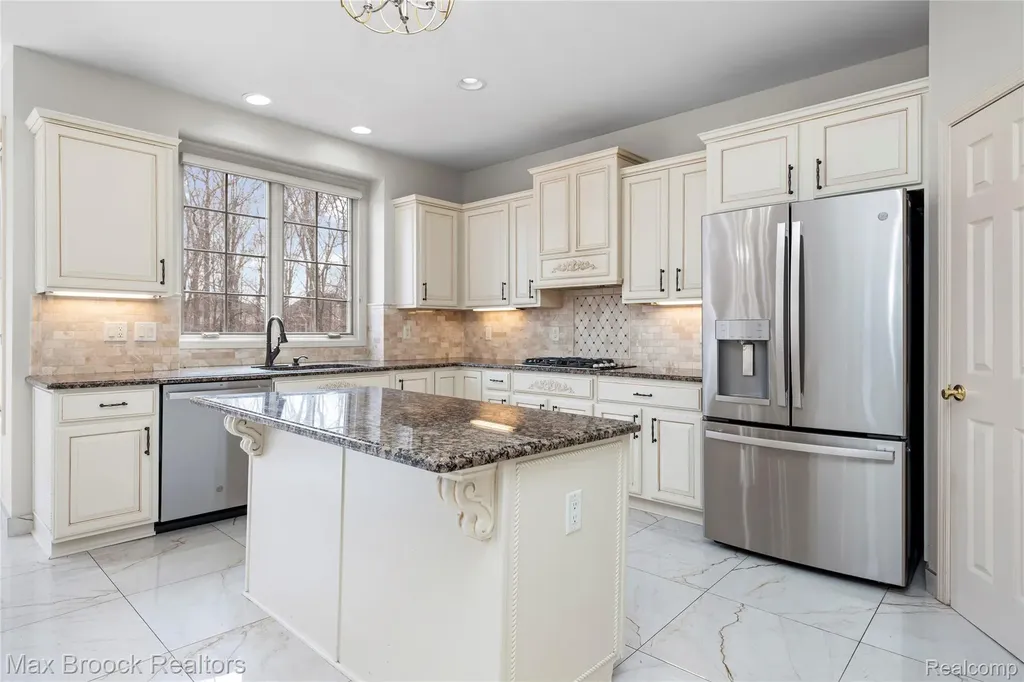 7083 Chatham Court West Bloomfield Charter Township MI 48322