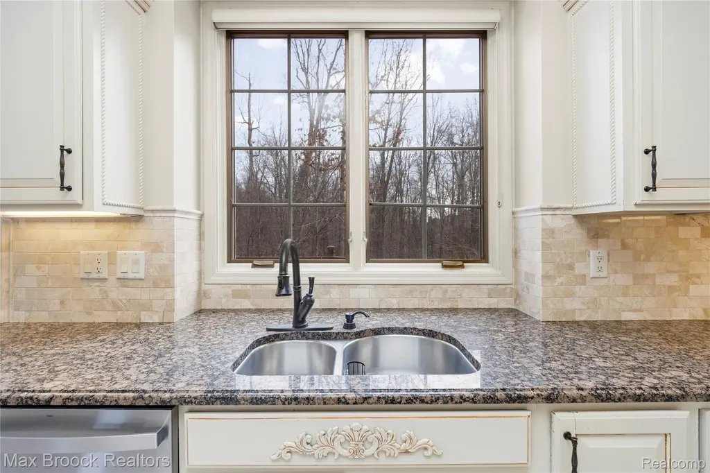7083 Chatham Court West Bloomfield Charter Township MI 48322