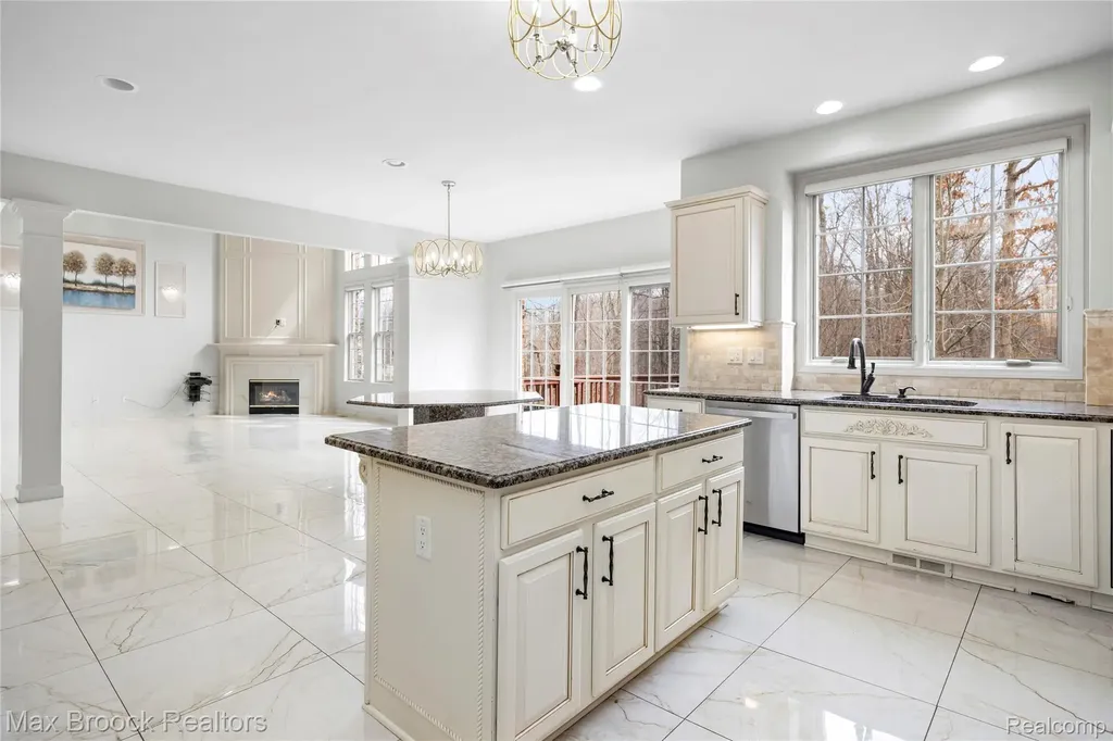 7083 Chatham Court West Bloomfield Charter Township MI 48322