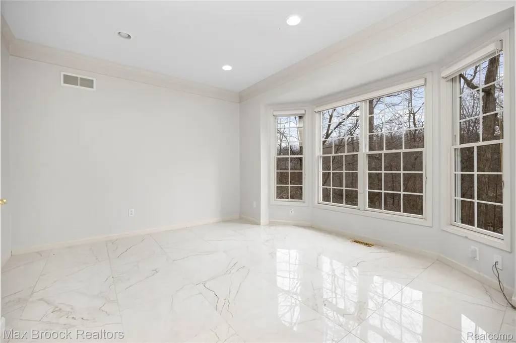 7083 Chatham Court West Bloomfield Charter Township MI 48322