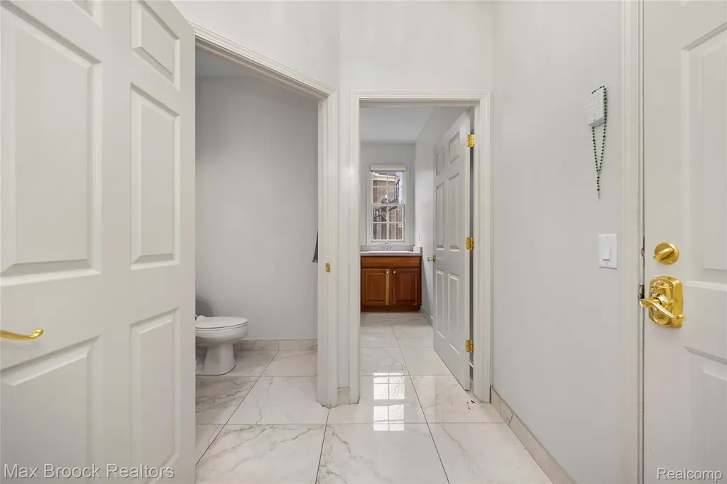 7083 Chatham Court West Bloomfield Charter Township MI 48322