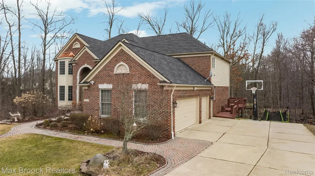 7083 Chatham Court West Bloomfield Charter Township MI 48322