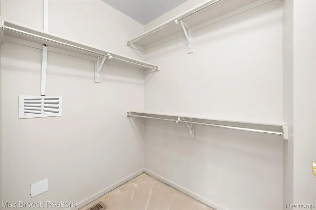 7083 Chatham Court West Bloomfield Charter Township MI 48322