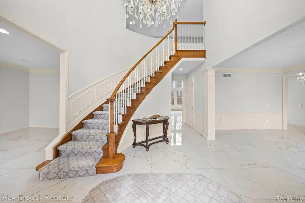 7083 Chatham Court West Bloomfield Charter Township MI 48322