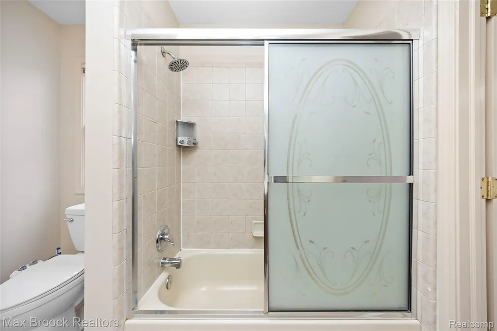 7083 Chatham Court West Bloomfield Charter Township MI 48322