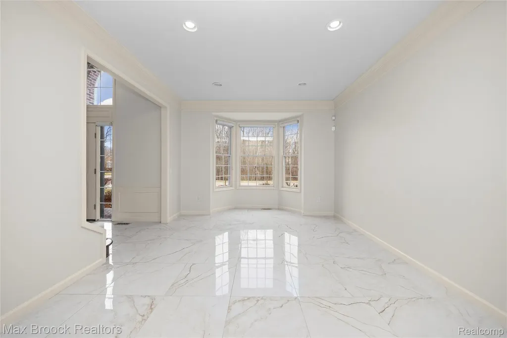 7083 Chatham Court West Bloomfield Charter Township MI 48322