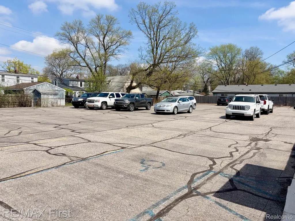 1114 Catalpa Drive Royal Oak City MI 48067