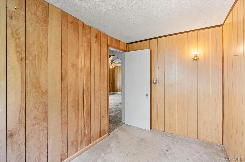 1975 Porter Road White Lake Charter Township MI 48383