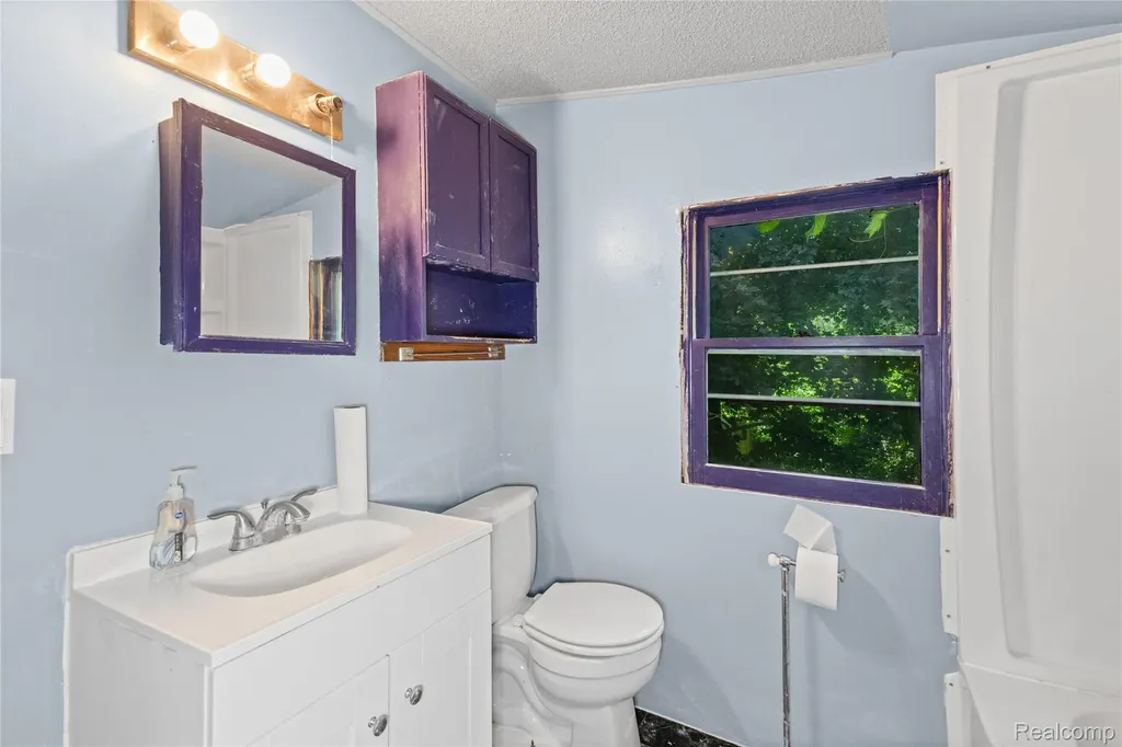 1975 Porter Road White Lake Charter Township MI 48383