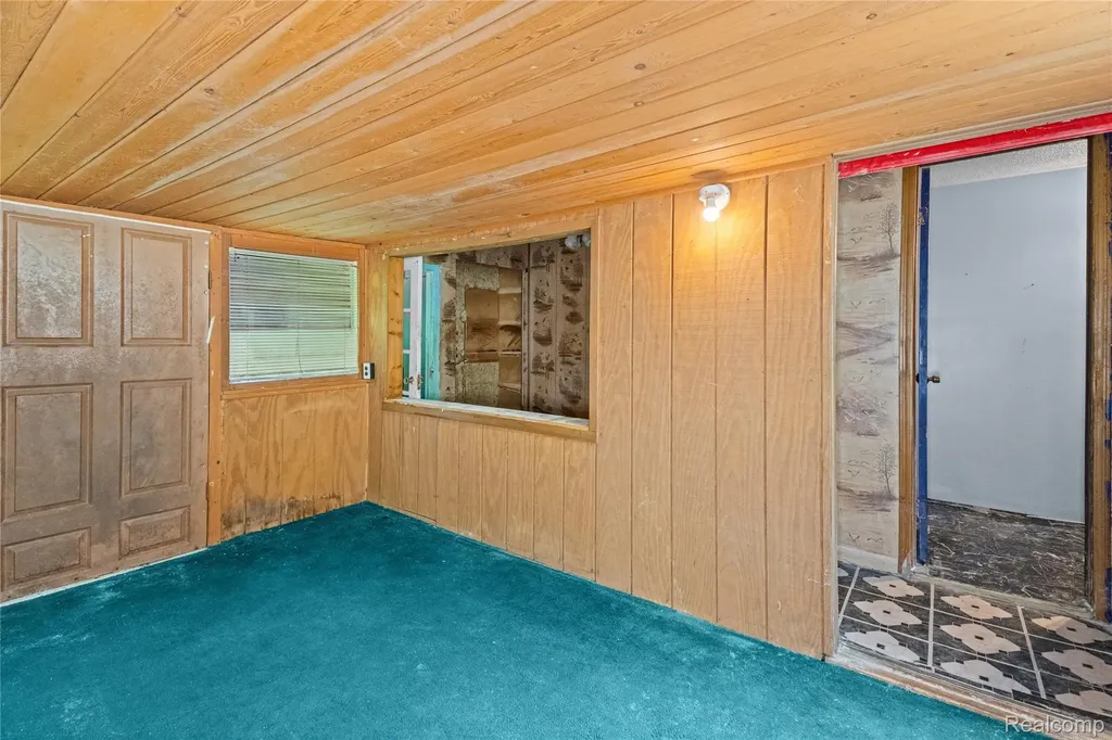 1975 Porter Road White Lake Charter Township MI 48383