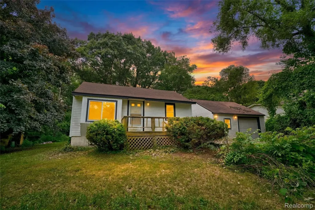1975 Porter Road White Lake Charter Township MI 48383