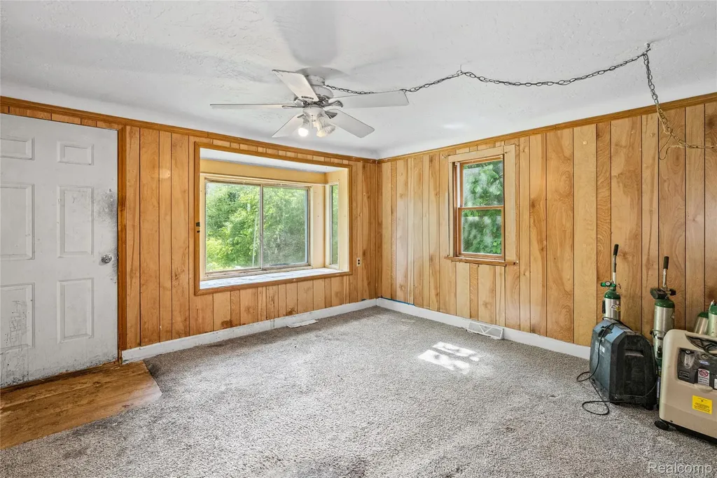 1975 Porter Road White Lake Charter Township MI 48383
