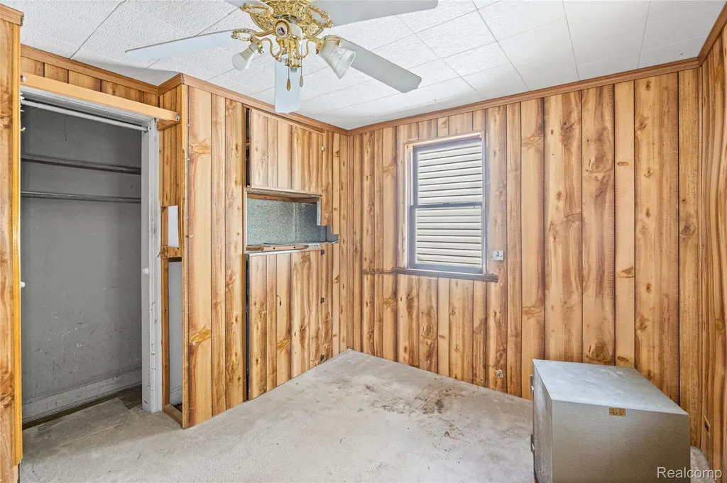 1975 Porter Road White Lake Charter Township MI 48383