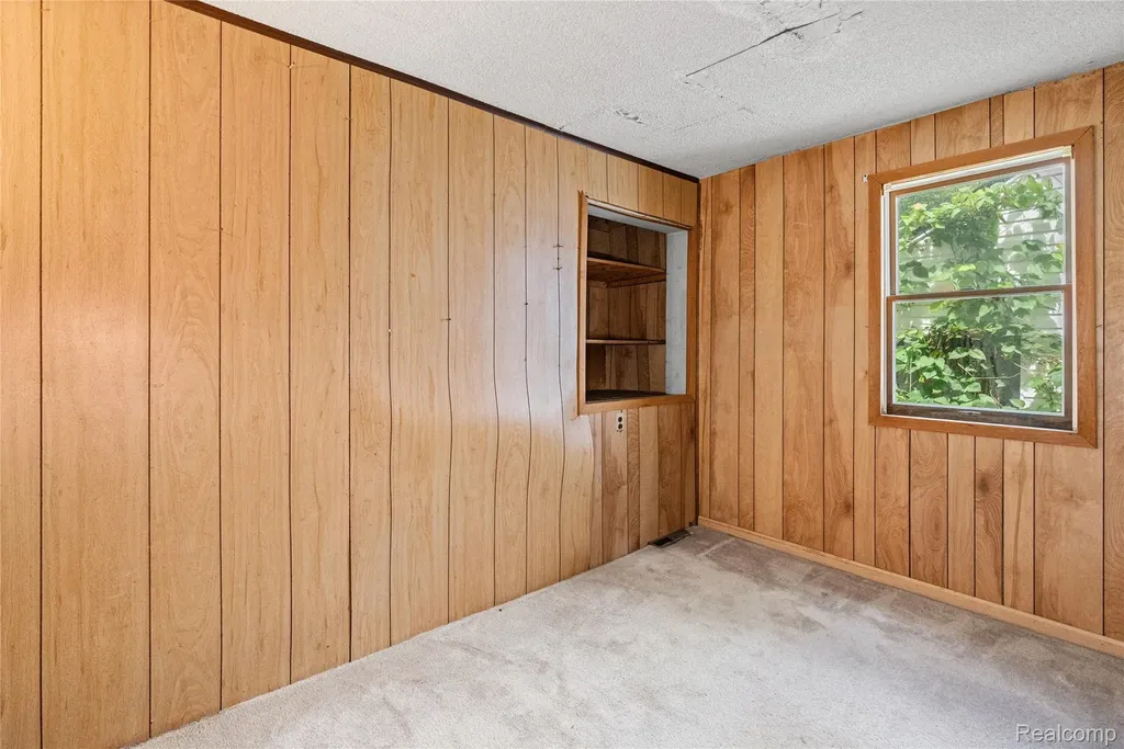 1975 Porter Road White Lake Charter Township MI 48383