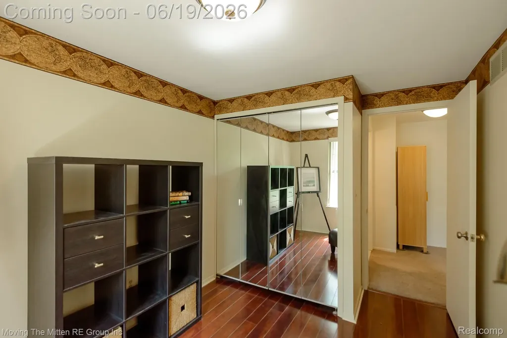 6908 W New Providence Way W Canton Charter Township MI 48187