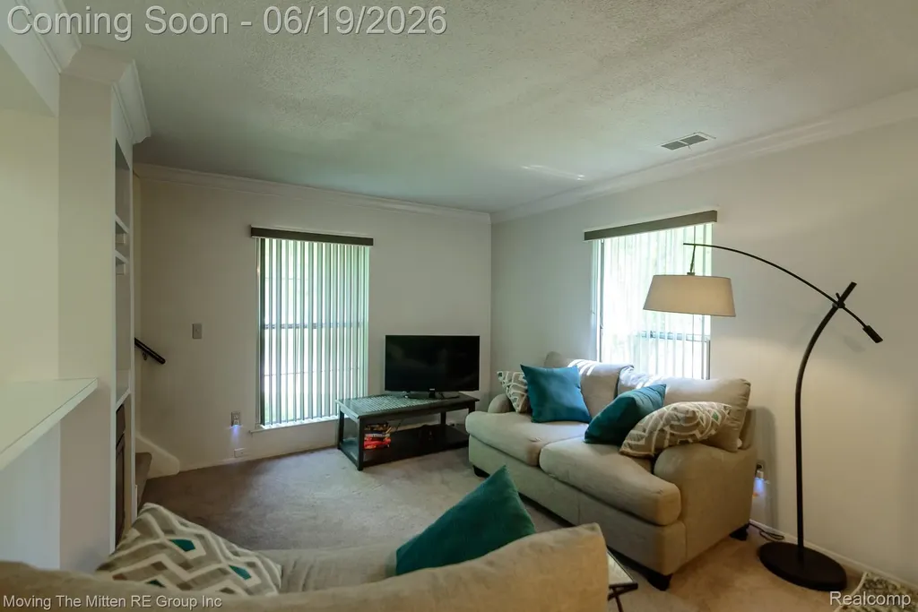 6908 W New Providence Way W Canton Charter Township MI 48187