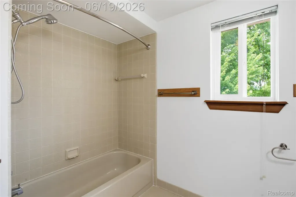 2850 Elmwood Avenue Ann Arbor City MI 48104