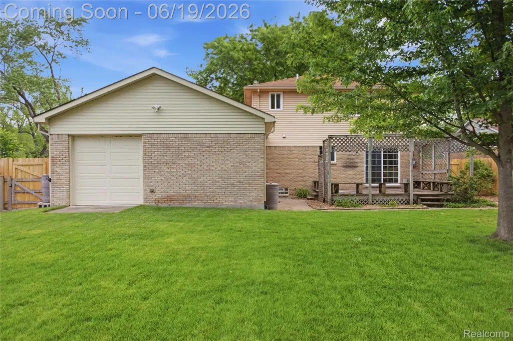 2850 Elmwood Avenue Ann Arbor City MI 48104