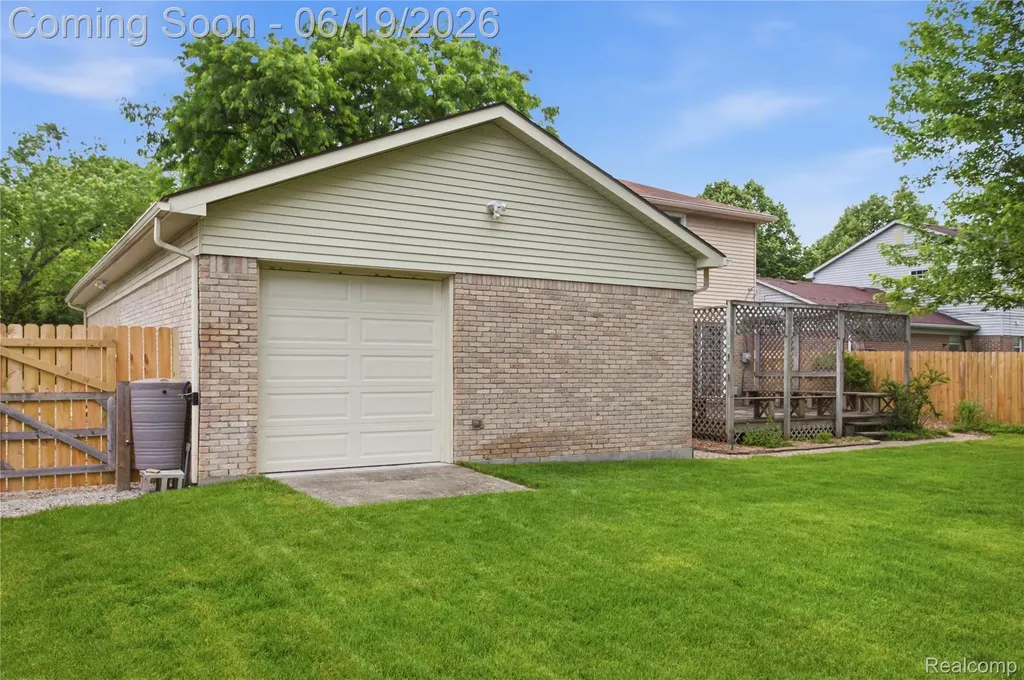 2850 Elmwood Avenue Ann Arbor City MI 48104